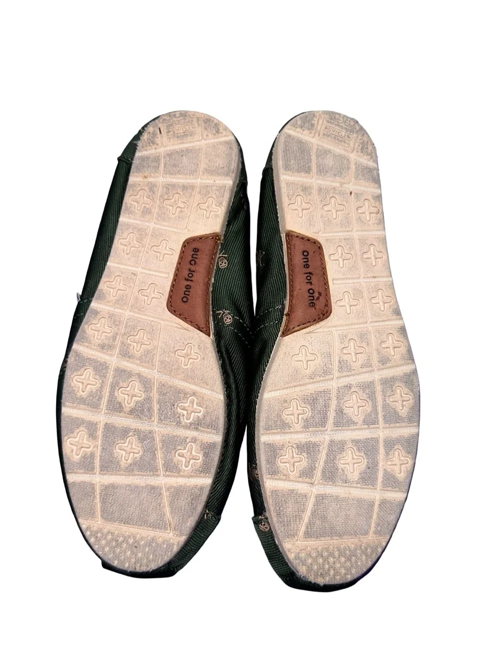 TOMS Green Skull Print Canvas Slip On Flats Women’s Casual Shoes Size 7